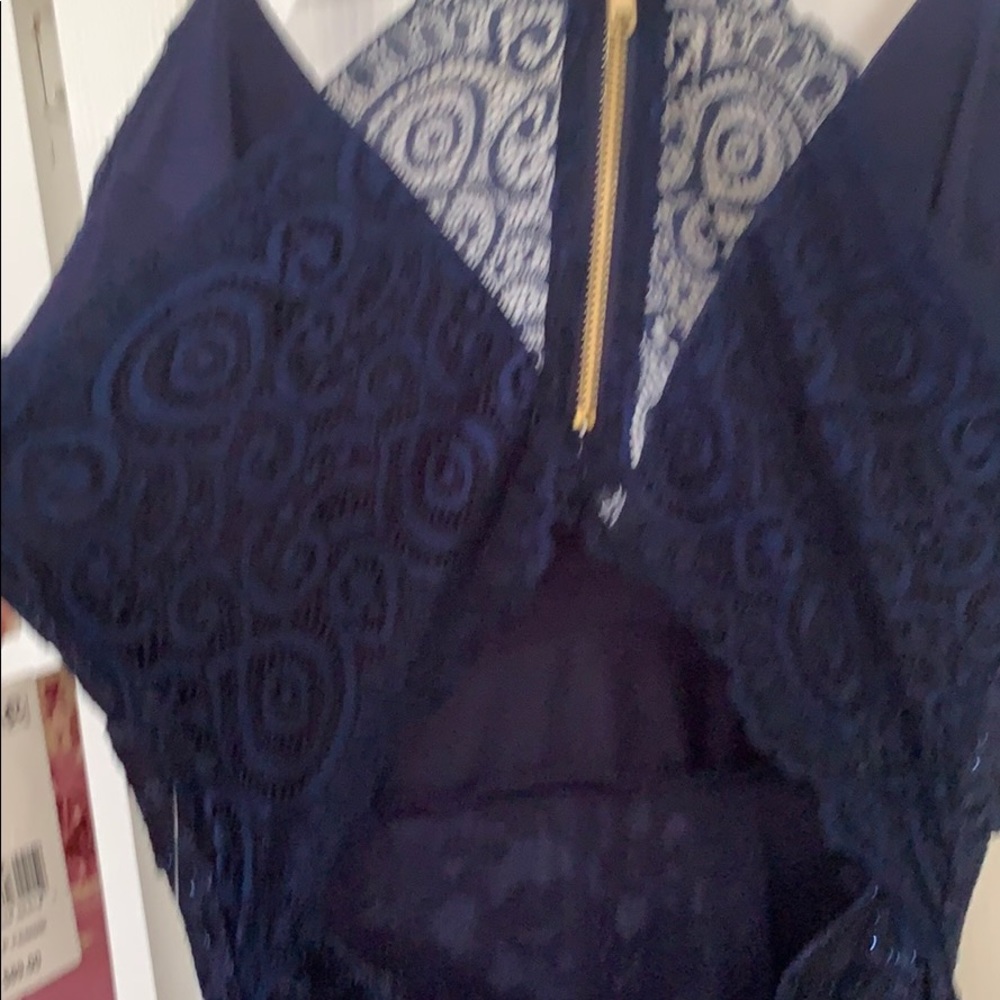 Gown - Picture 4 of 5